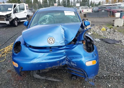 2000 Volkswagen New Beetle Gl z USA, uszkodzony, nr VIN 3VWBC21C1YM413054